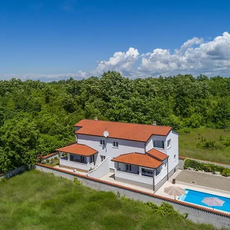Ellen Sophie Villa Vrznaveri