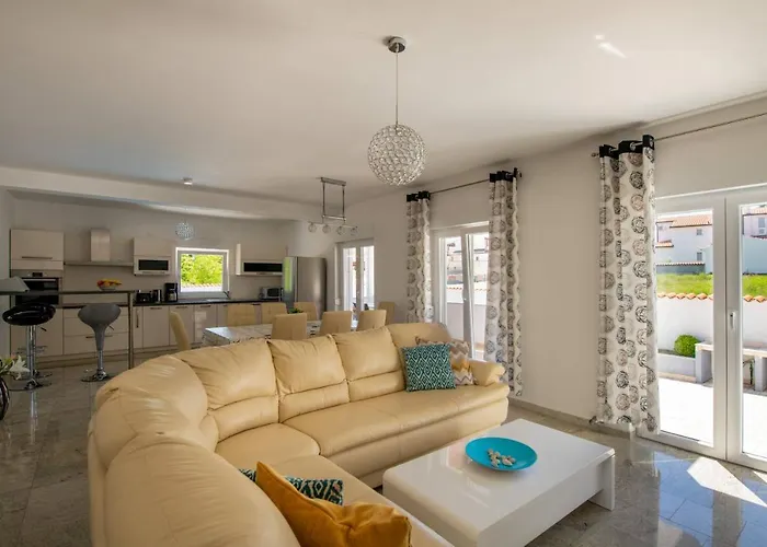 Ellen Sophie Villa *